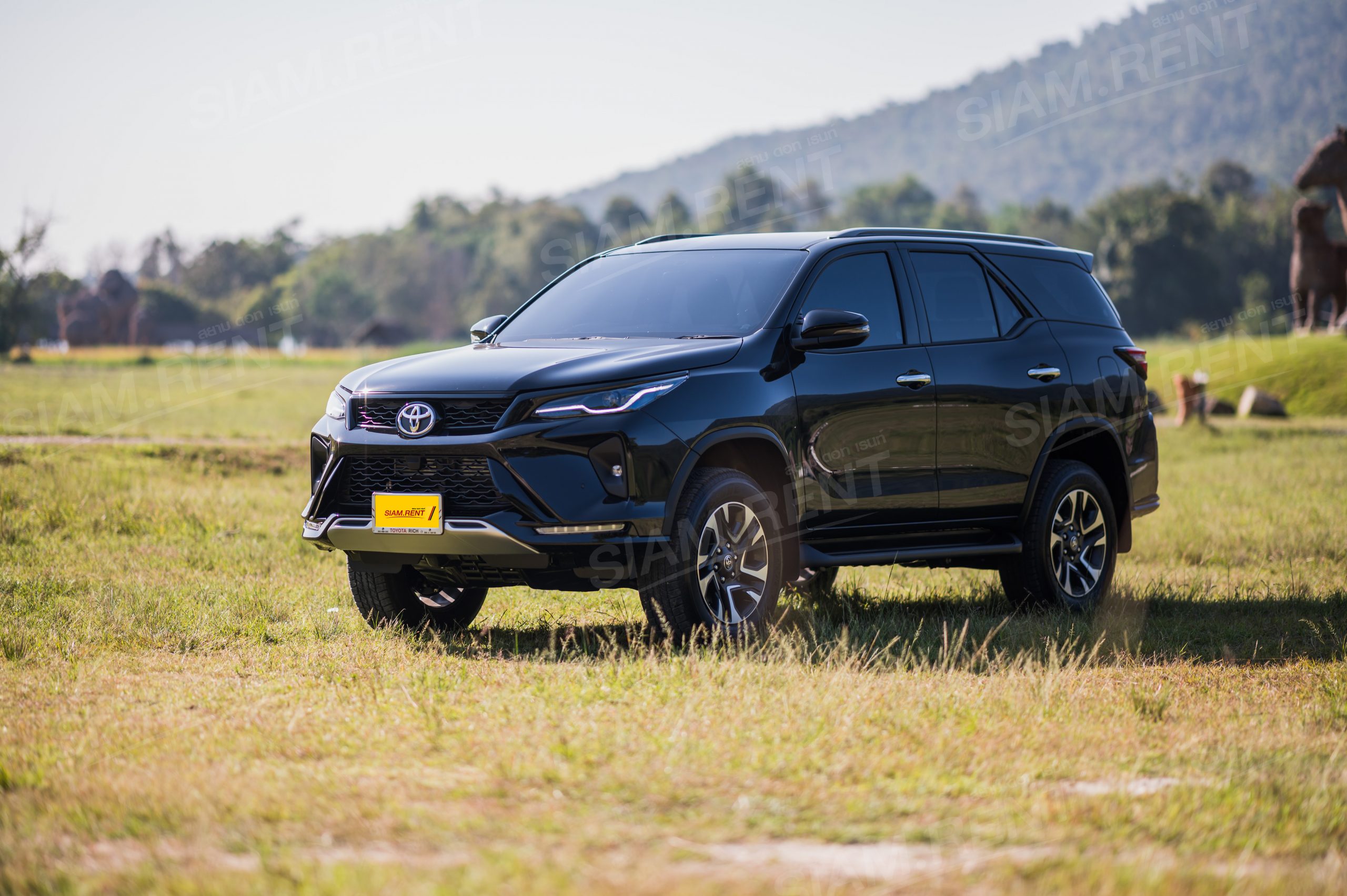Toyota Fortuner 1